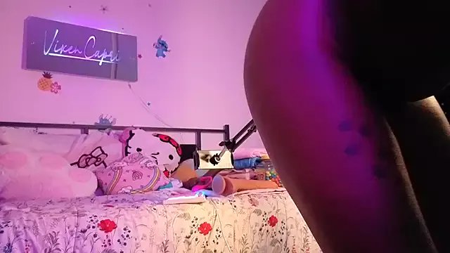 VixenCapri from StripChat
