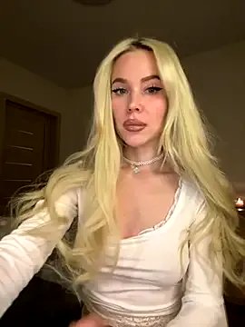 xDinnax from StripChat