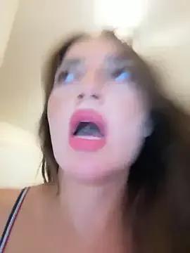 yaprakmericc from StripChat is Freechat