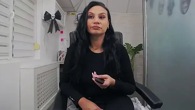 YaraXCox from StripChat