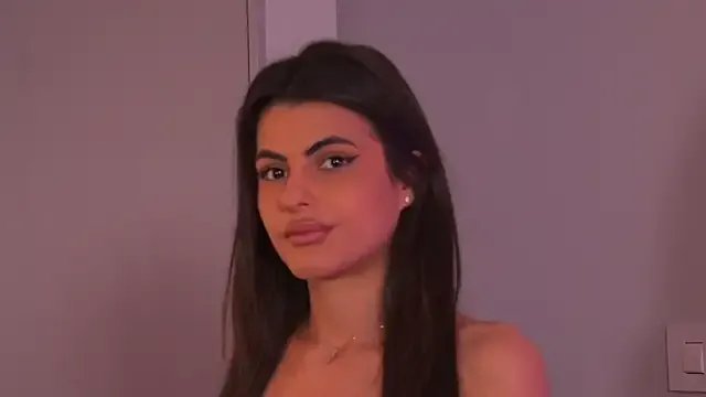 YasminaMoon from StripChat