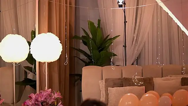 YasmineShaw from StripChat