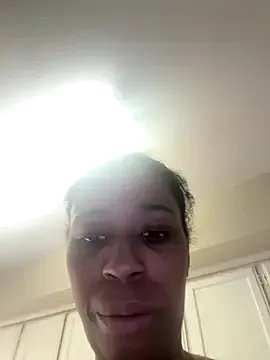 YeahhhitsBreezy from StripChat