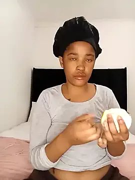 Yelowbone from StripChat