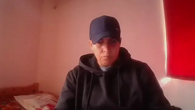 Yessi_rousse from StripChat