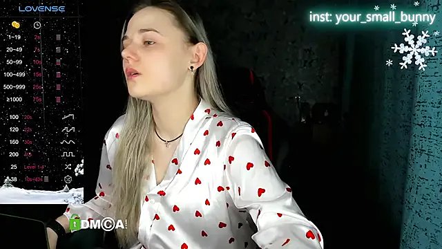 Your_small_bunny from StripChat