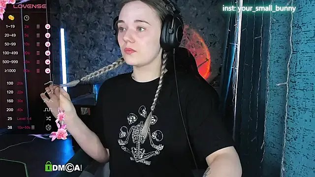 Your_small_bunny from StripChat