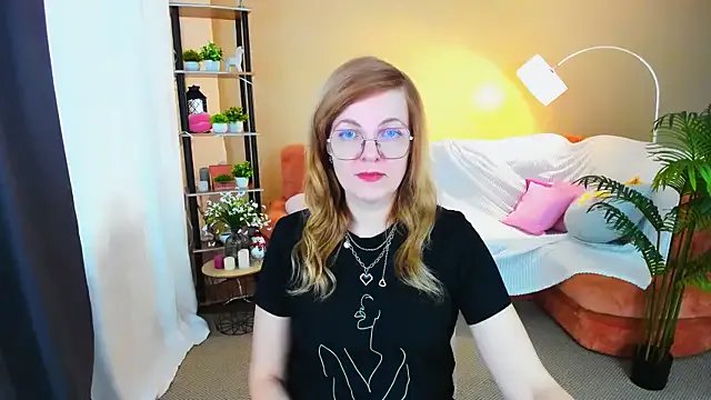  YourUniverser chat room