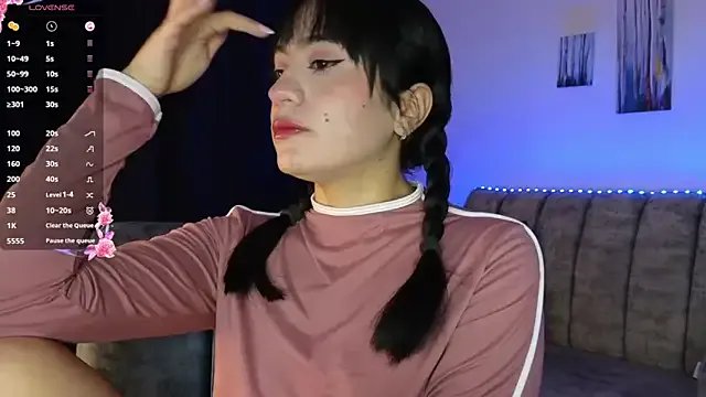 ZaraDames_ from StripChat