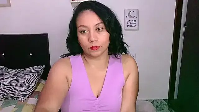 zaray_bella from StripChat