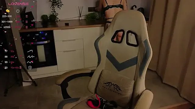 zelda_1 from StripChat