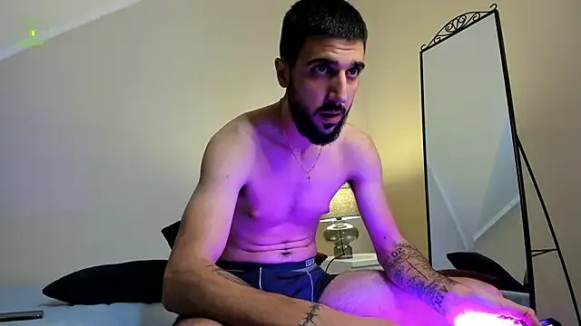 Zeyn_Edwards from StripChat